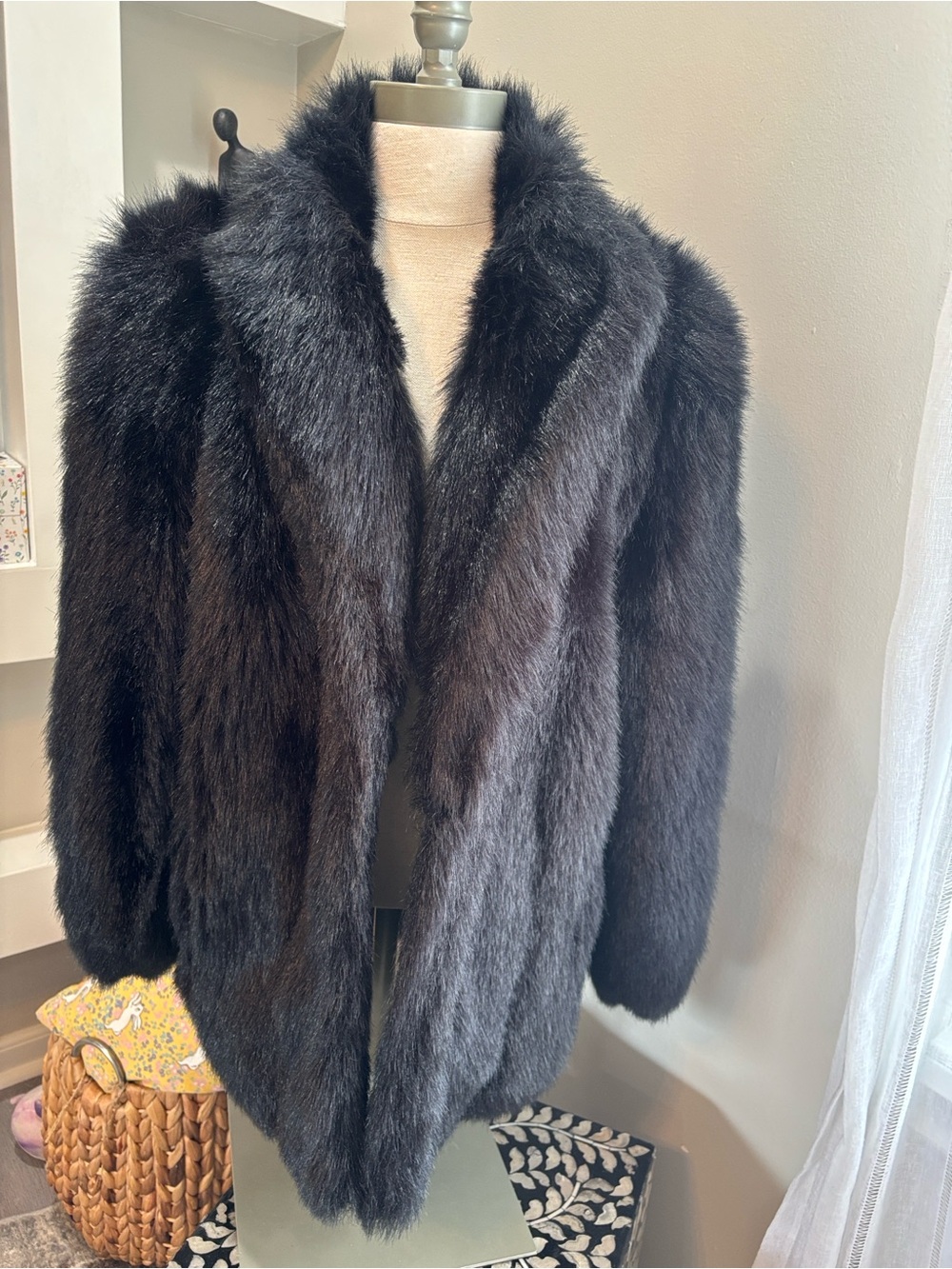 Luxury Black Teddy Faux-Fur Coat – Elegant Winter Jacket